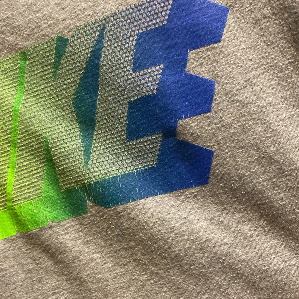 Nike tee shirt size large